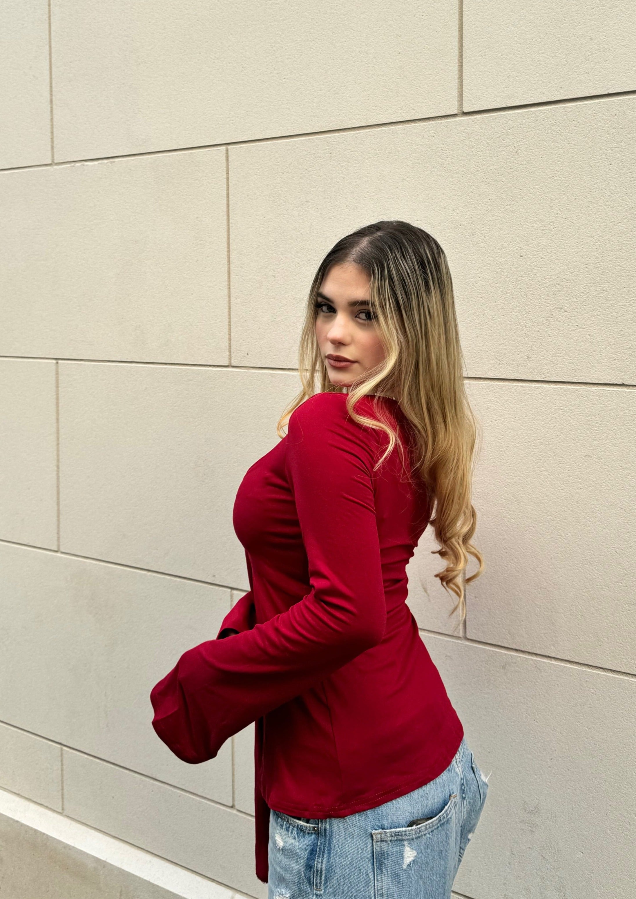 טופ ארוך עם קשירה מלפנים של אסטלה - אדום יין