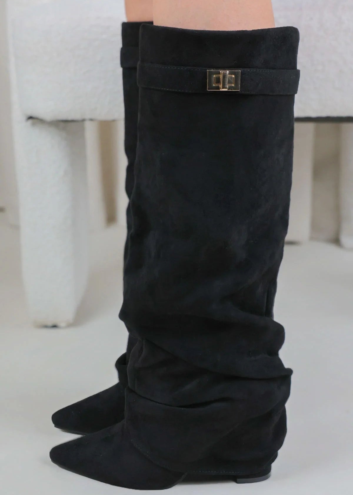 Kniehohe Stiefel „Lavista“ aus Wildleder - Schwarz